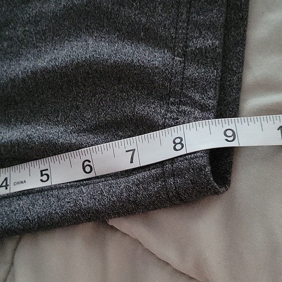 Old Navy Active 4 Way Stretch Men's Shorts - Picture 10 of 10